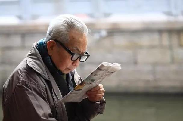 老花鏡幾年需要一換？您的老花鏡戴了多久了？