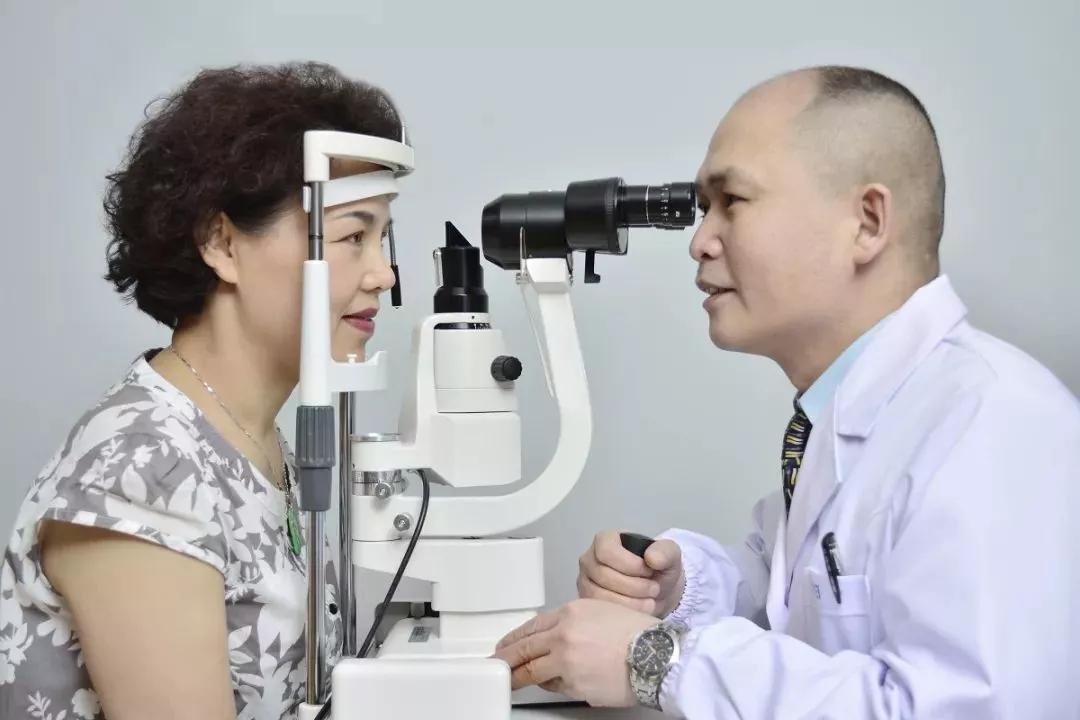 我在店里驗光，網(wǎng)上配鏡行嗎？