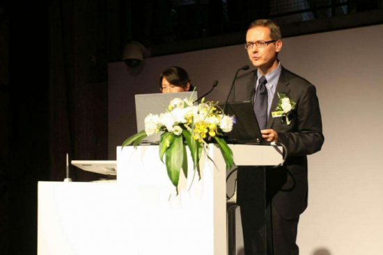 美麗島多焦鏡:十六年的堅(jiān)守，只為老花眼打磨一副多焦鏡